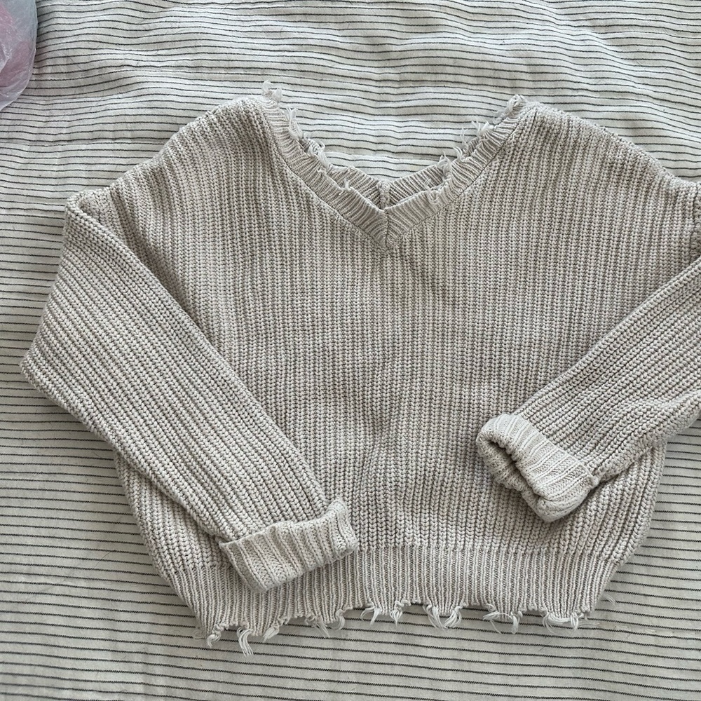 XS crop sweater ivory. Moon & Madison worn twice